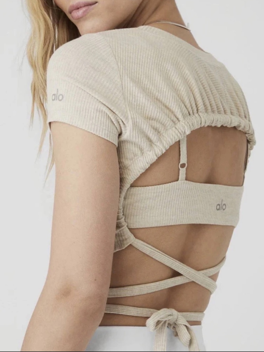 ALO Yoga Manifest Top Oatmeal Beige